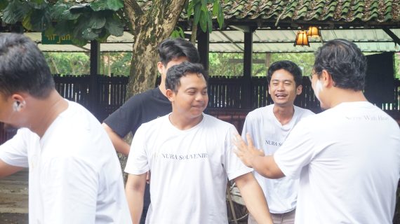 Refresh, Recharge, Reload: Outing Karyawan Nurasouvenir