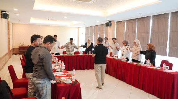 Leadership Coaching: Kunci Kepemimpinan Efektif di Nurasouvenir